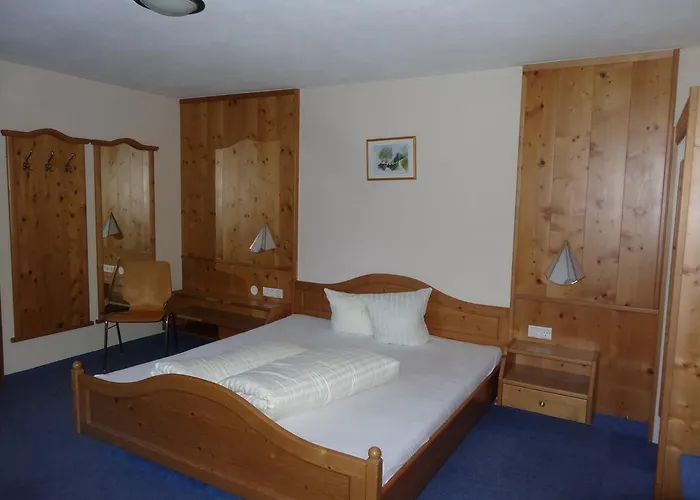 Koeflerhof Apartman *